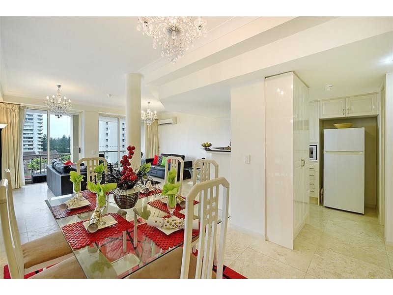 ‘SEYCHELLES’  5 Cronin Avenue, Main Beach QLD 4217