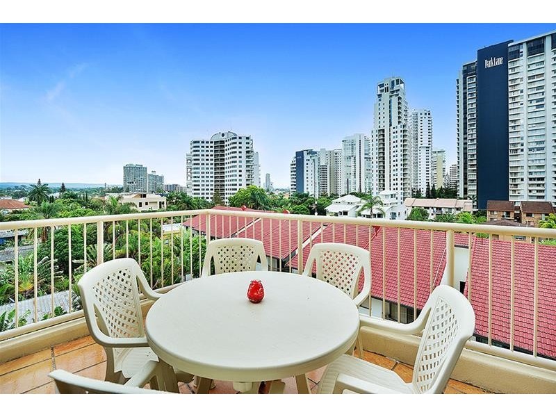 ‘SEYCHELLES’  5 Cronin Avenue, Main Beach QLD 4217