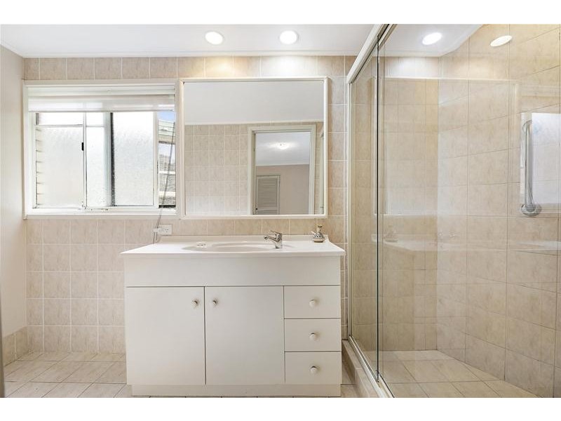 ‘WAIMARU’ 1a Pacific Street, Main Beach QLD 4217