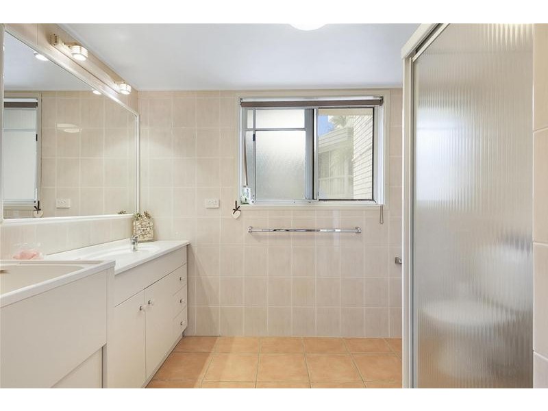 ‘WAIMARU’ 1a Pacific Street, Main Beach QLD 4217