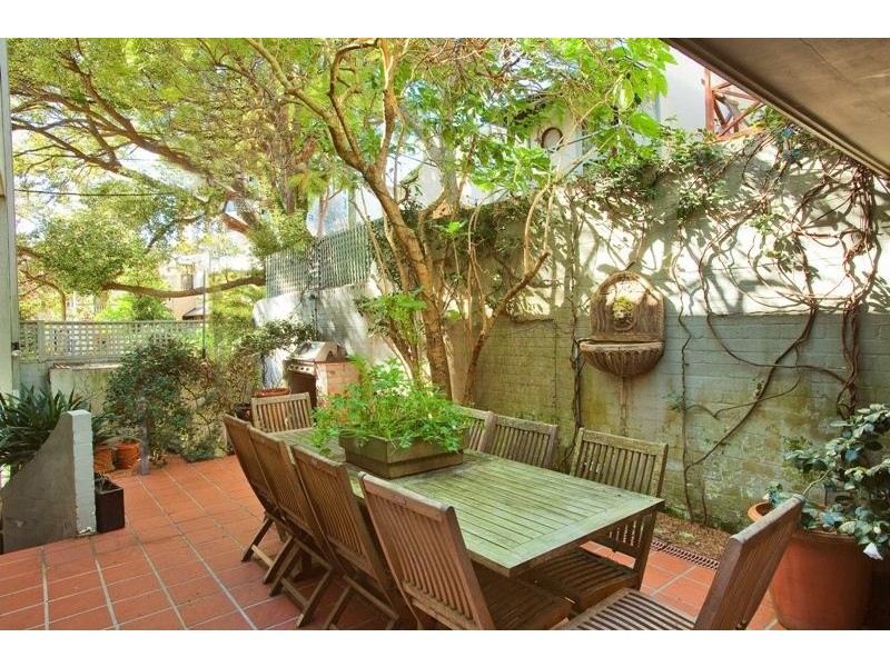 2A Herbert Road, Edgecliff NSW 2027