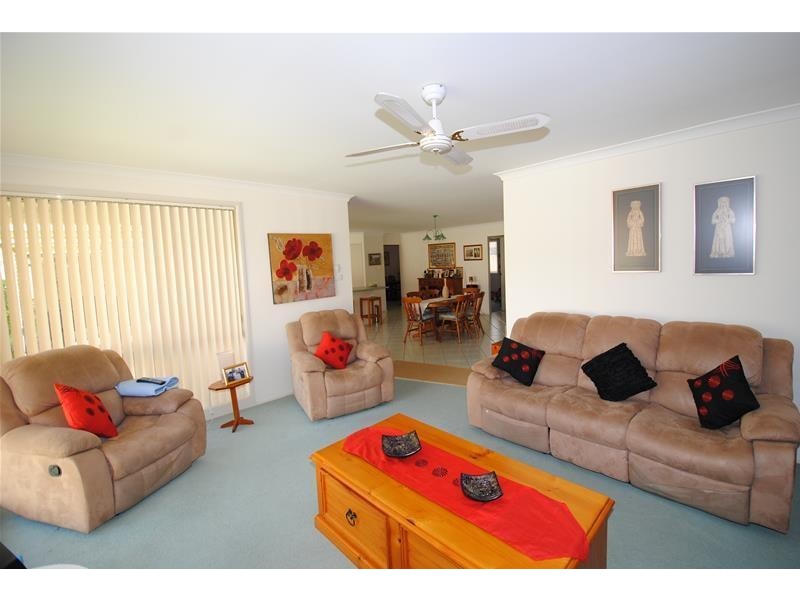 24 Stott Crescent, Callala Bay NSW 2540