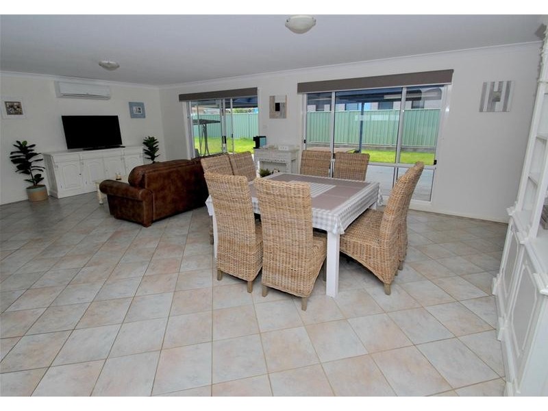 27 Gowlland Crescent, Callala Bay NSW 2540