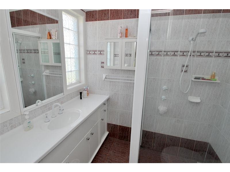 27 Gowlland Crescent, Callala Bay NSW 2540