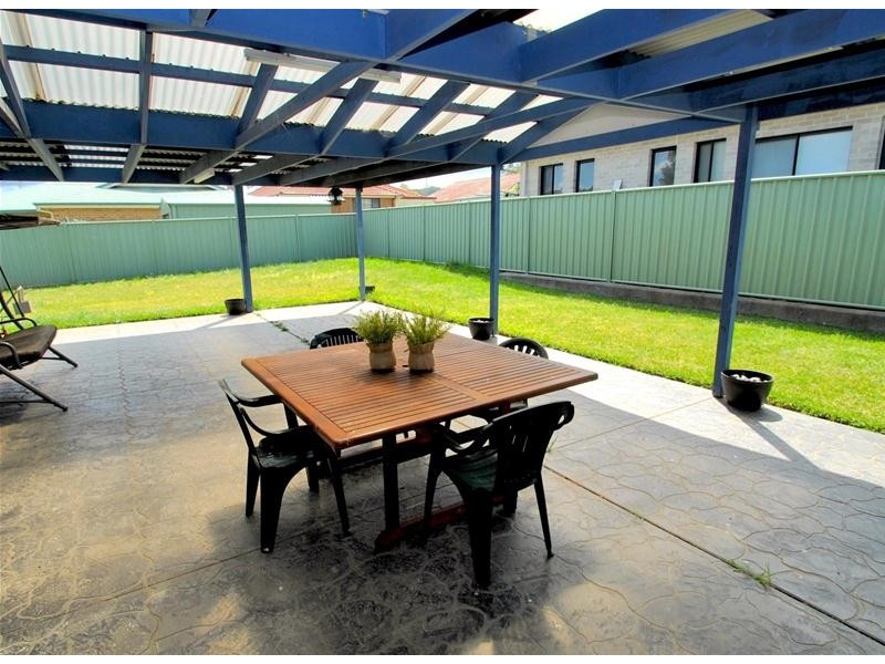 27 Gowlland Crescent, Callala Bay NSW 2540