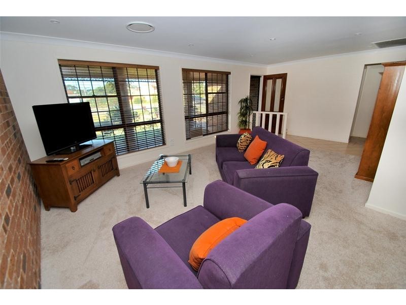 26  Queen Mary Street, Callala Beach NSW 2540