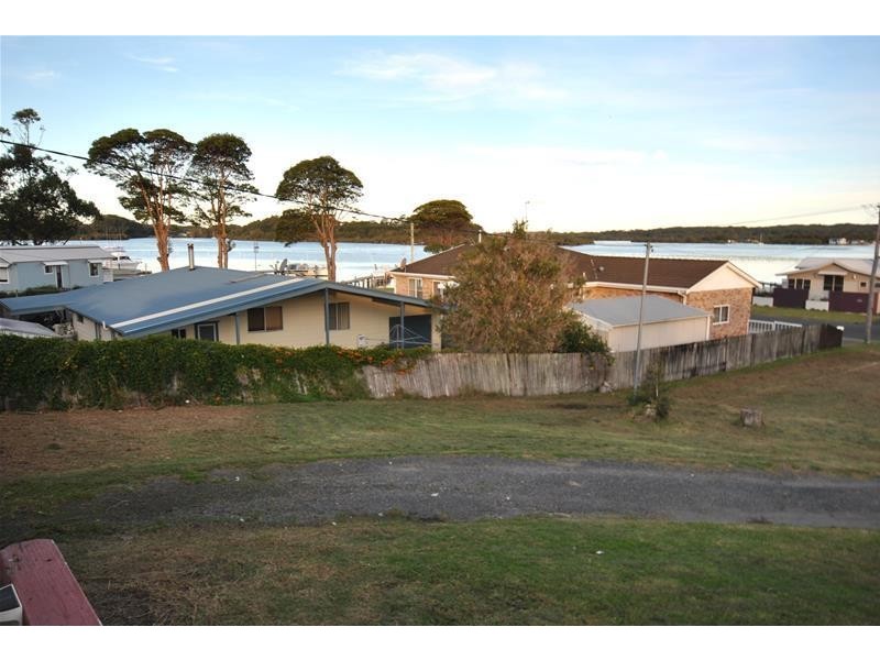 27 South Street, Greenwell Point NSW 2540