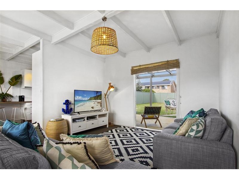 11 Verge Road, Callala Beach NSW 2540