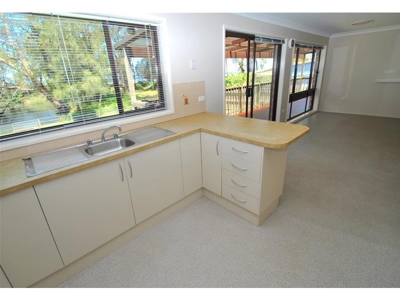 4 Boorawine Terrace, Callala Bay NSW 2540