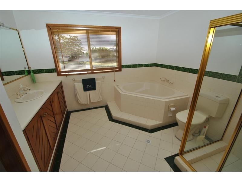 7 Orontes Street, Orient Point NSW 2540