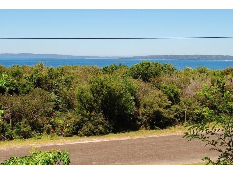 16 Greenway Road, Callala Beach NSW 2540