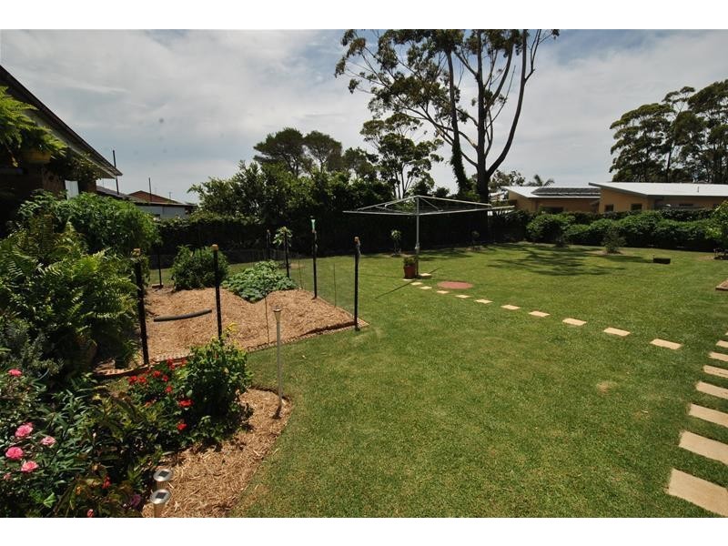 8 Greenbank Grove, Culburra Beach NSW 2540