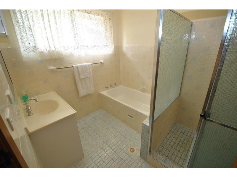 8 Greenbank Grove, Culburra Beach NSW 2540