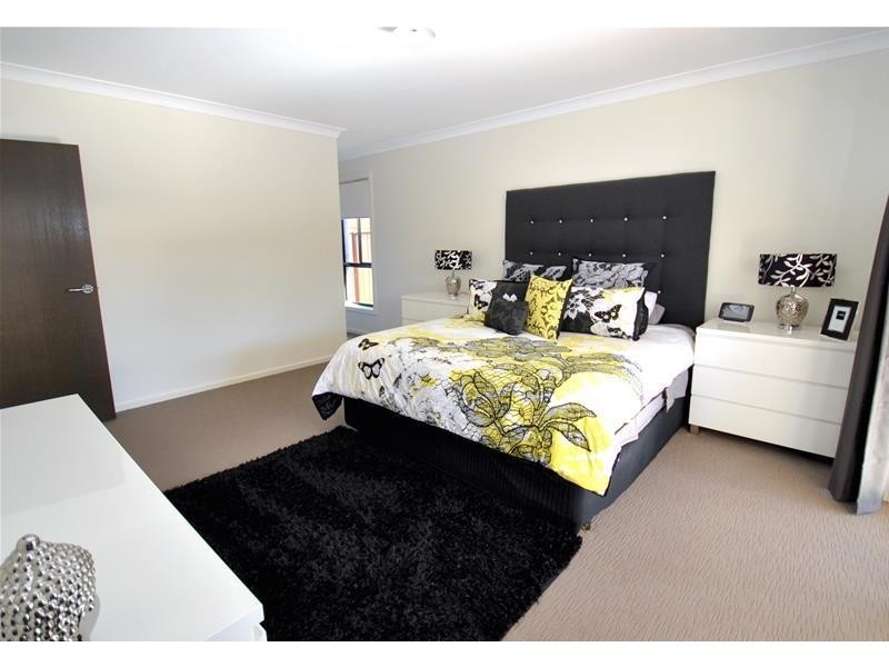 47 Emmett Street, Callala Bay NSW 2540