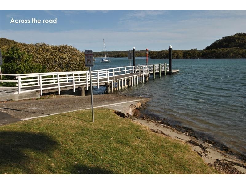 42 Orient Avenue, Orient Point NSW 2540