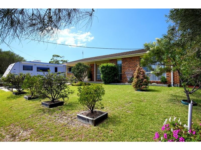 128 Prince Edward Avenue, Culburra Beach NSW 2540