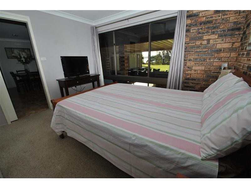 33 Brighton Parade, Culburra Beach NSW 2540