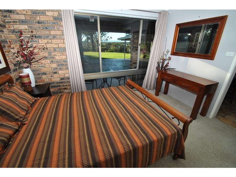 33 Brighton Parade, Culburra Beach NSW 2540