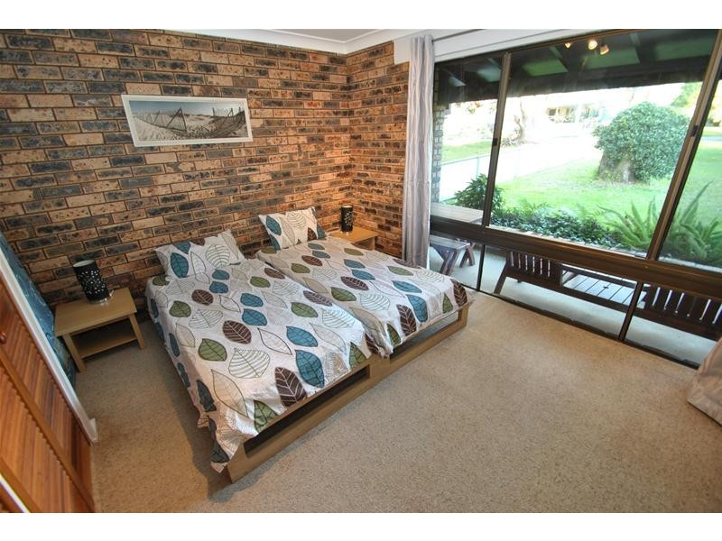 33 Brighton Parade, Culburra Beach NSW 2540