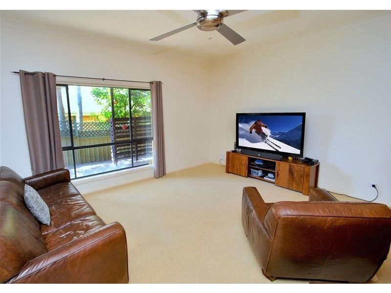 2 Torrens Close, Callala Bay NSW 2540