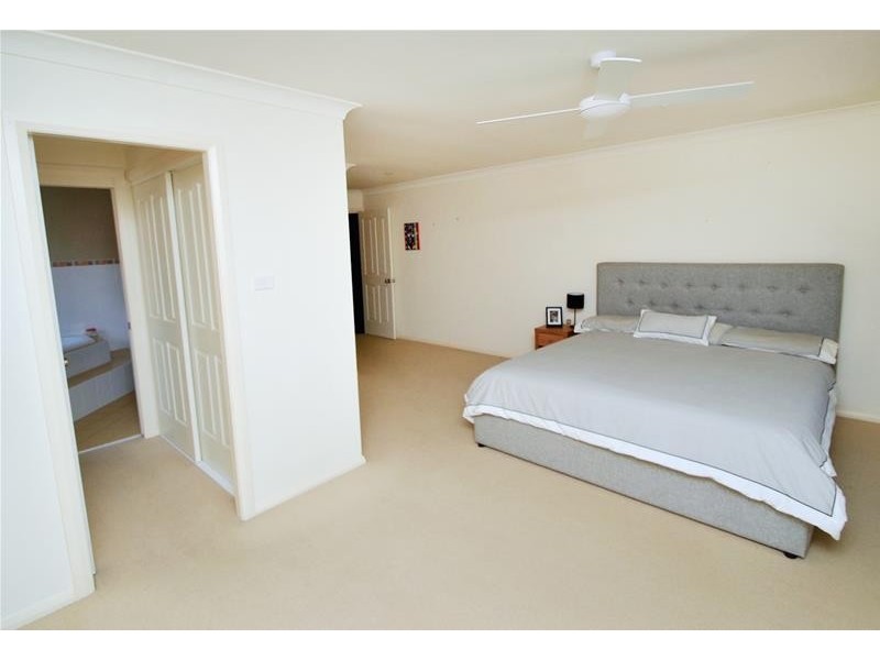 2 Torrens Close, Callala Bay NSW 2540