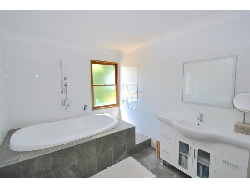 7 Roskell Road, Callala Beach NSW 2540