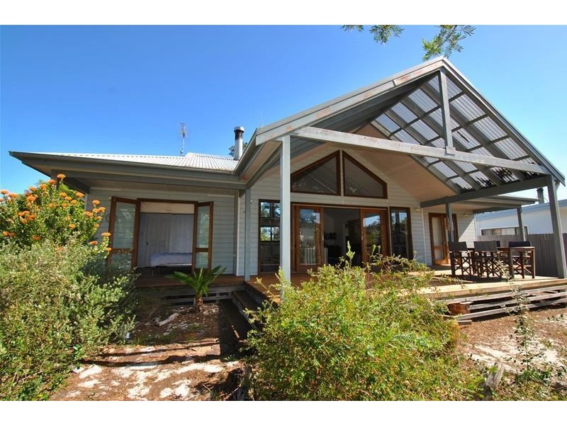 7 Roskell Road, Callala Beach NSW 2540