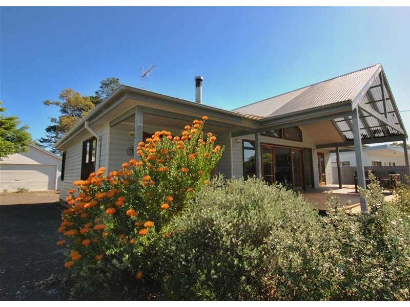 7 Roskell Road, Callala Beach NSW 2540