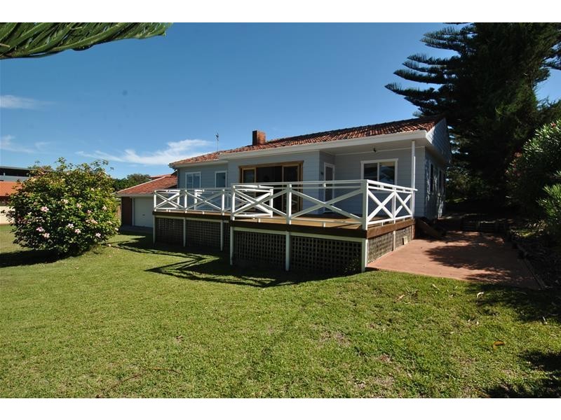 198 The Lake Circuit, Culburra Beach NSW 2540