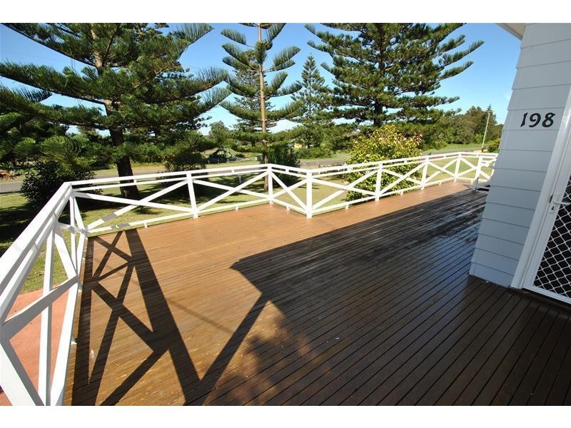 198 The Lake Circuit, Culburra Beach NSW 2540