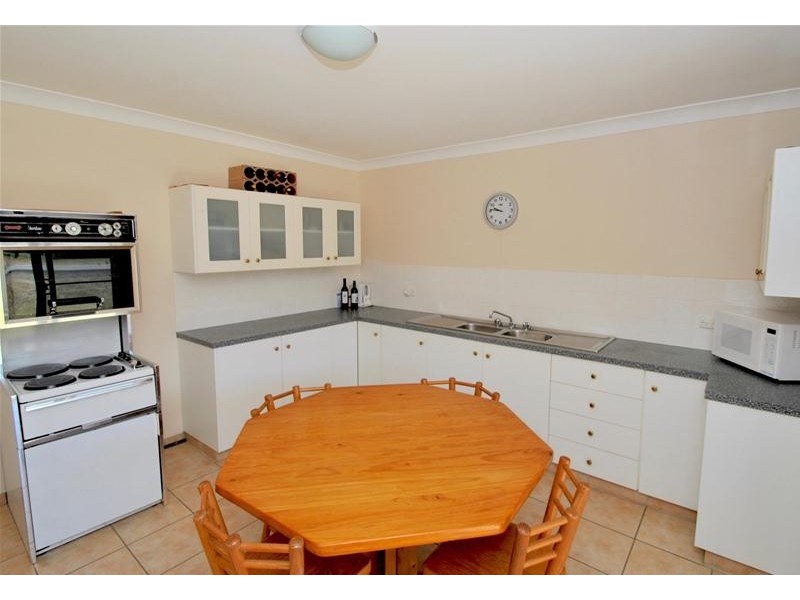 135 Queen Mary Street, Callala Beach NSW 2540