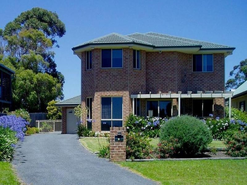 42 Orama Crescent, Orient Point NSW 2540