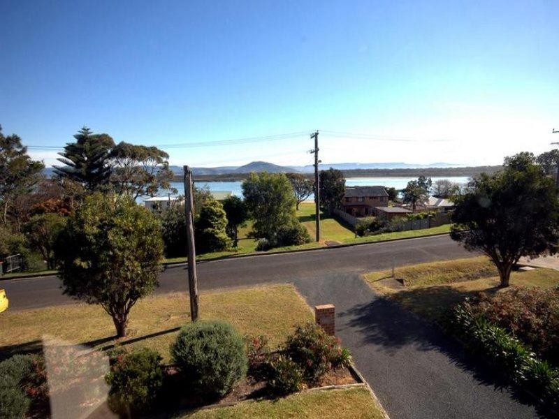 42 Orama Crescent, Orient Point NSW 2540