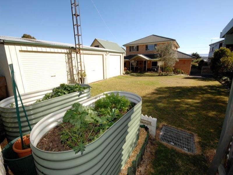 42 Orama Crescent, Orient Point NSW 2540