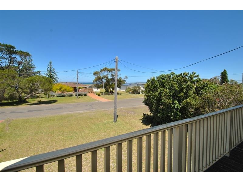 62 Quay Road, Callala Beach NSW 2540