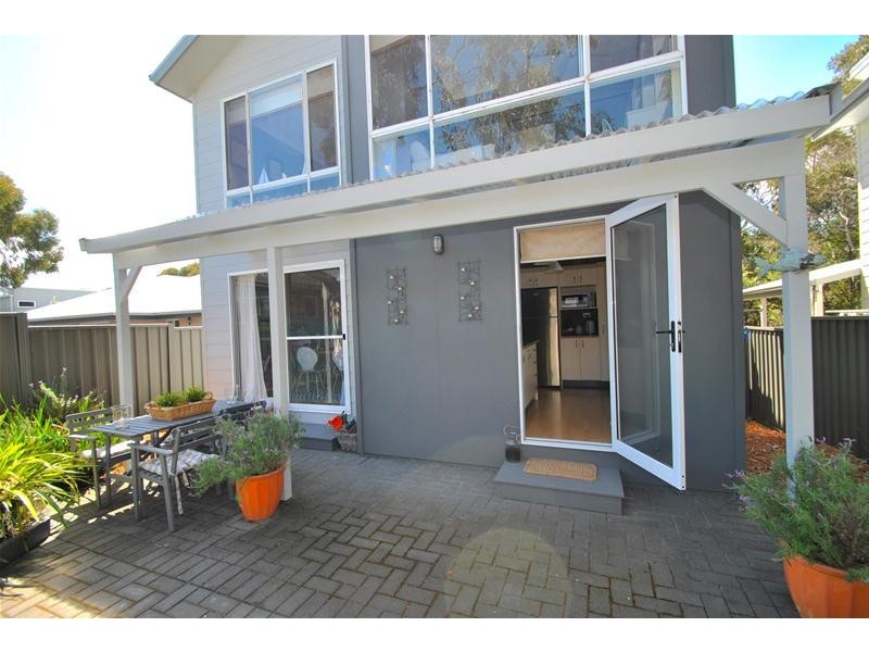 13 Caffery Circuit, Callala Beach NSW 2540