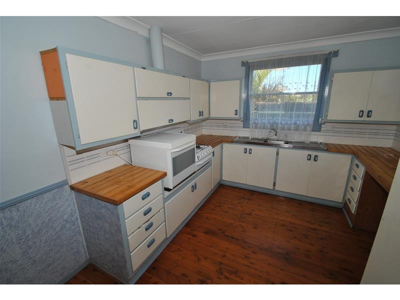 33 Prince Edward Avenue, Culburra Beach NSW 2540