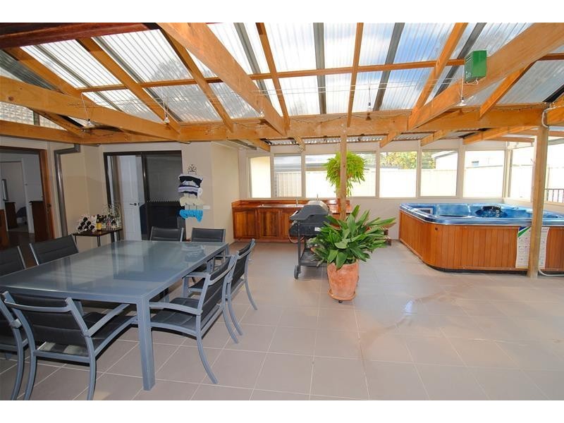 2 Chapman Street, Callala Bay NSW 2540