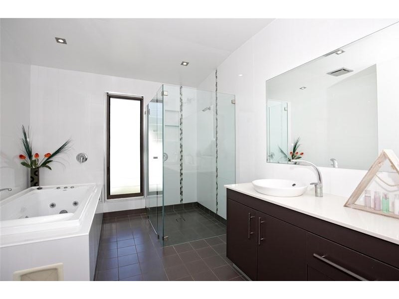 86 Greenbank Grove, Culburra Beach NSW 2540