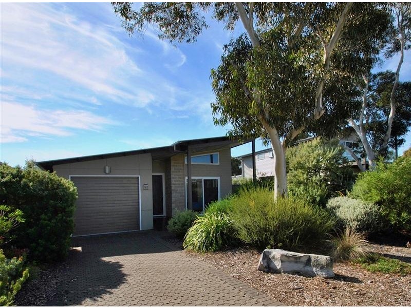 4 Sandlewood Cove, Callala Beach NSW 2540