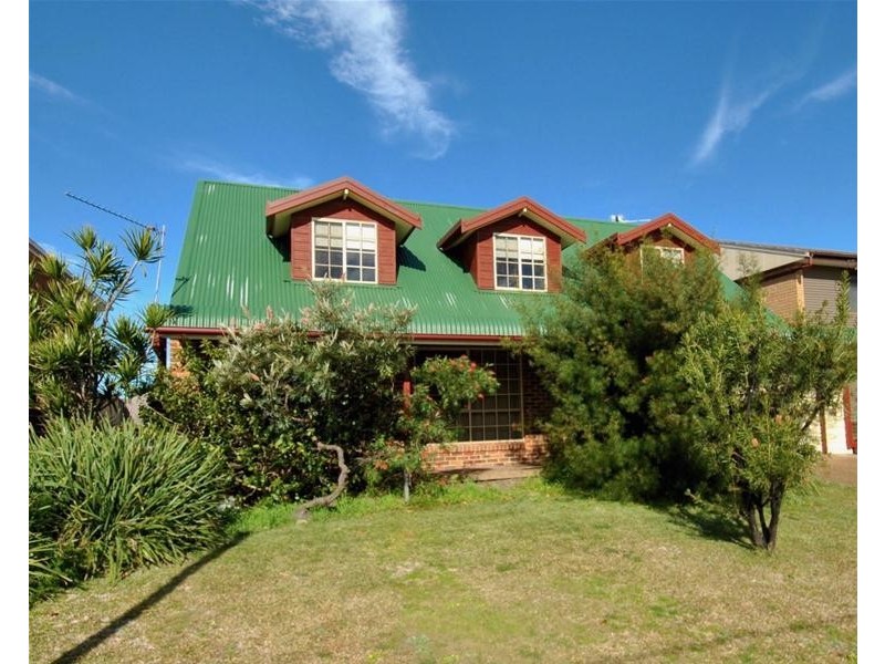 17 Lennox Road, Callala Beach NSW 2540