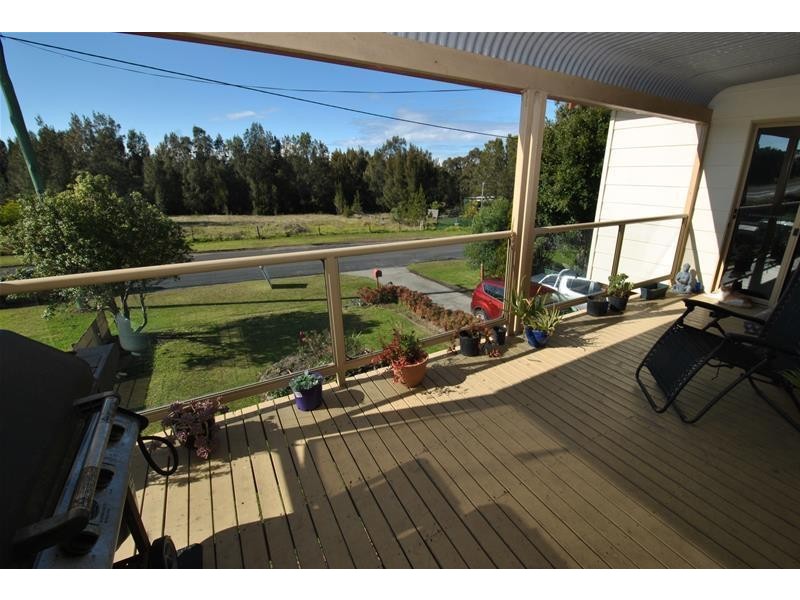 43 Orsova Parade, Orient Point NSW 2540