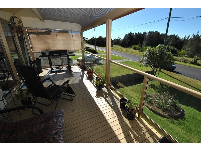 43 Orsova Parade, Orient Point NSW 2540