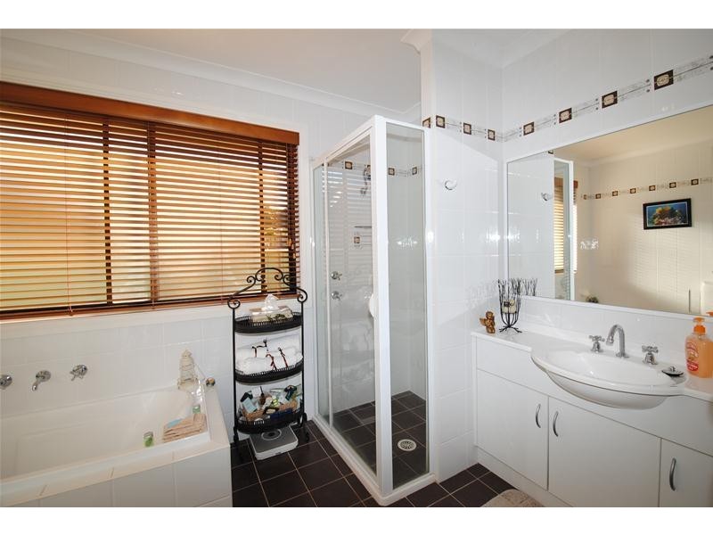 9 Carson Crescent, Callala Bay NSW 2540