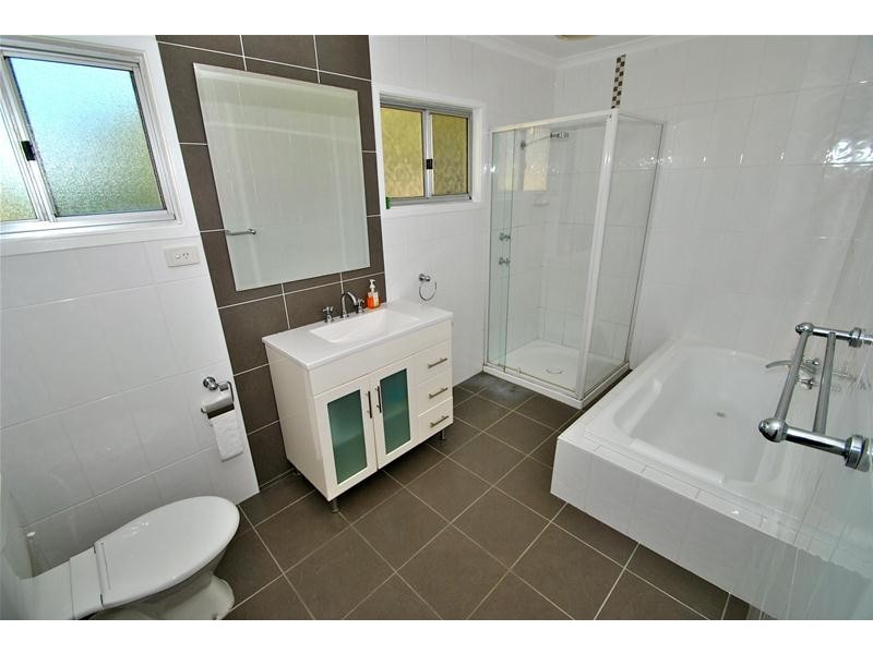 13 Park Row, Culburra Beach NSW 2540