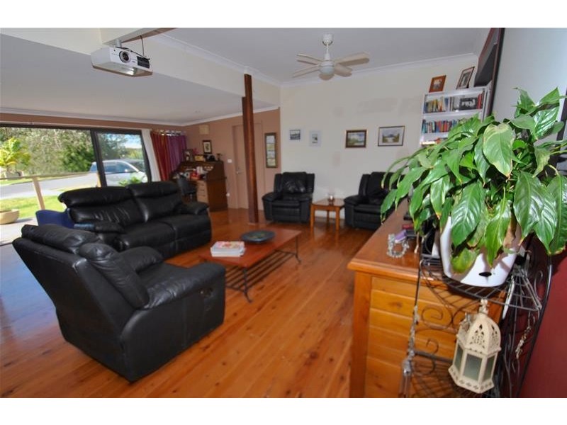 57 Boorawine Terrace, Callala Bay NSW 2540