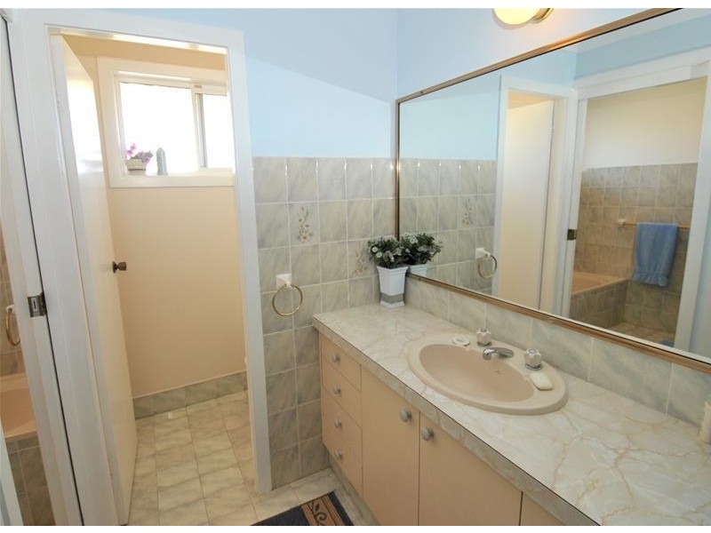 11 Allerton Avenue, Culburra Beach NSW 2540