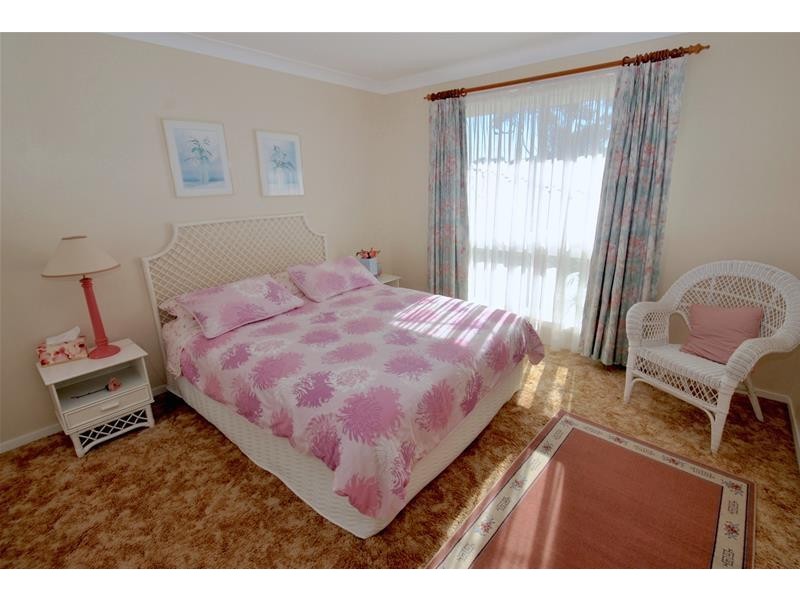 11 Allerton Avenue, Culburra Beach NSW 2540