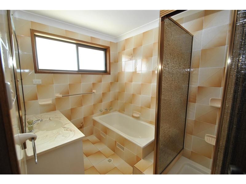 8 Lennox Road, Callala Beach NSW 2540