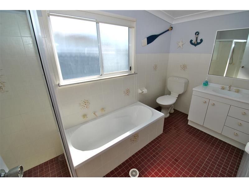 115 The Lake Circuit, Culburra Beach NSW 2540